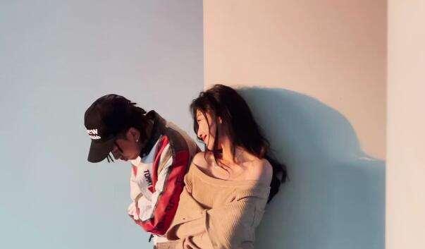 结婚时女方要给男方彩礼钱吗？游戏画面